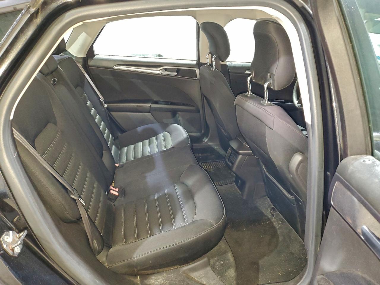 Ford Fusion Se Image 9