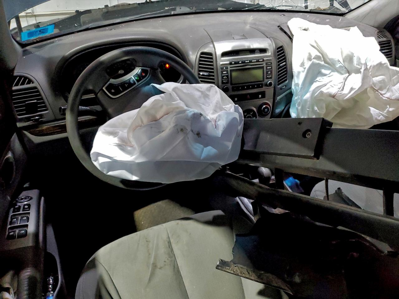 Hyundai SANTA FE Gls Image 6