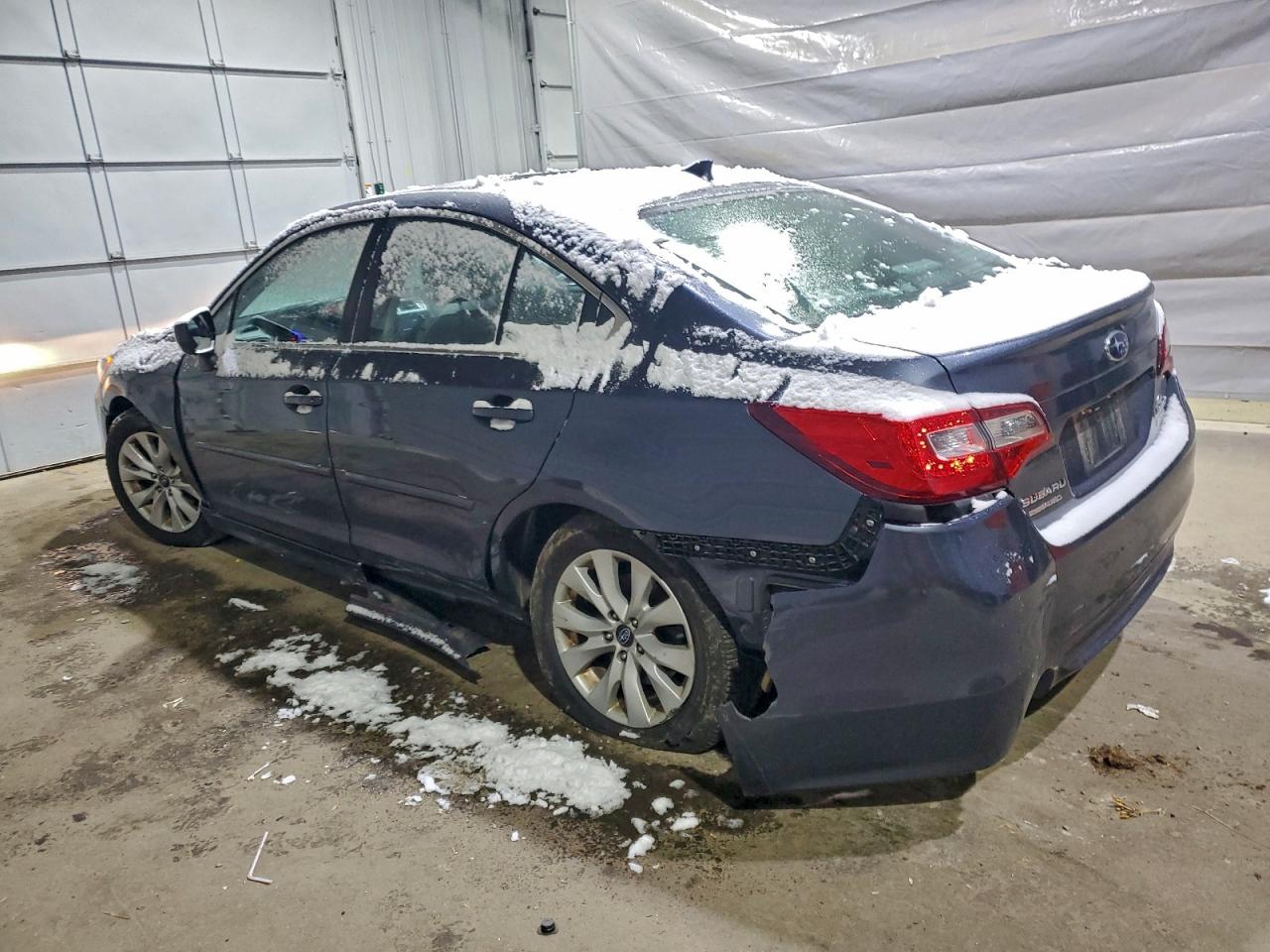 Subaru Legacy 2.5i Premium Image 2