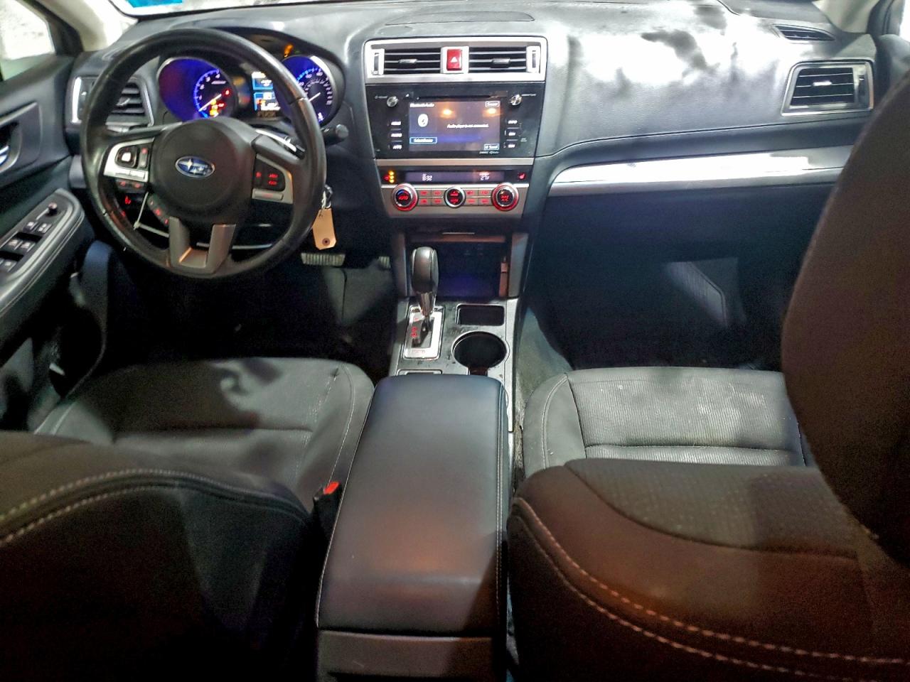 Subaru Legacy 2.5i Premium Image 3