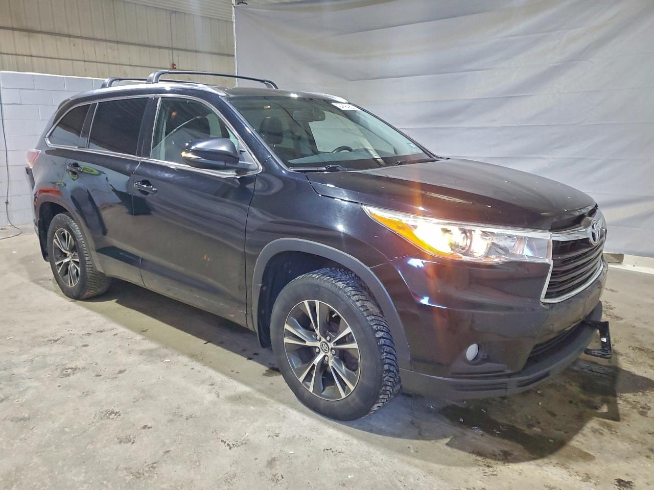 Toyota Highlander Xle Image 2