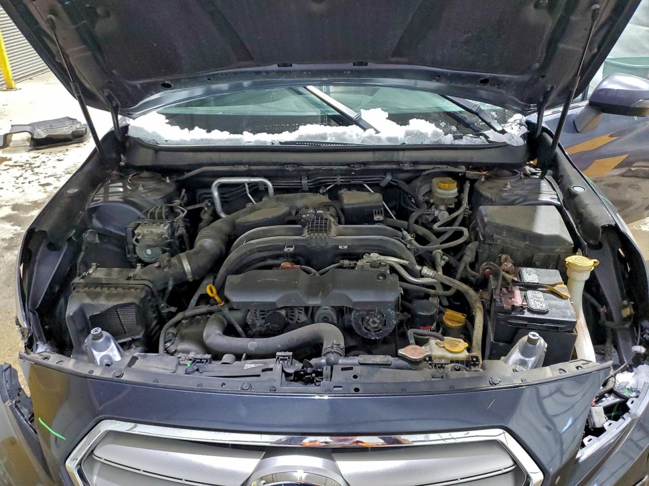 Subaru Legacy 2.5i Limited Image 6