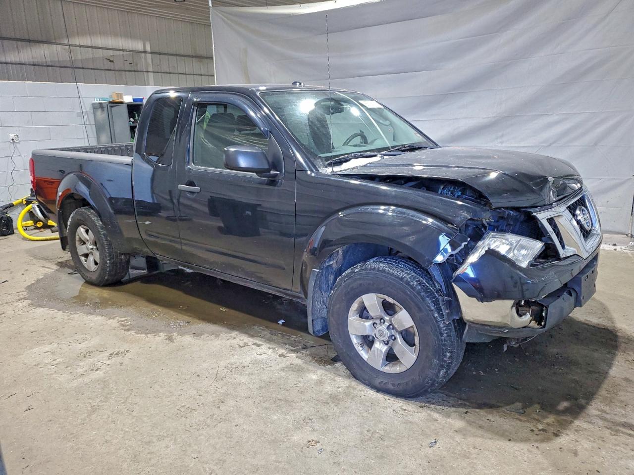 Nissan Frontier Sv Image 11