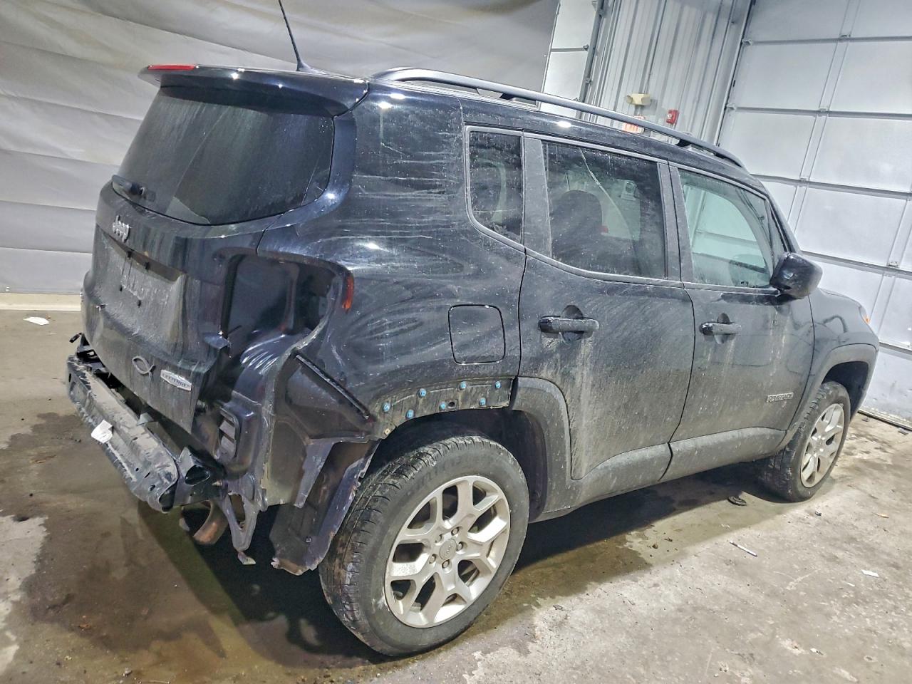 Jeep Renegade Latitude Image 2