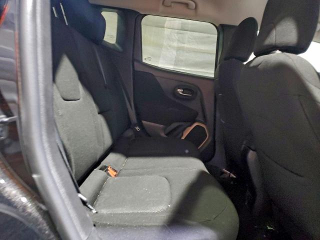 Jeep Renegade Latitude Image 8