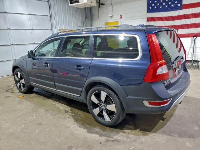 Volvo XC70 3.2 Image 2