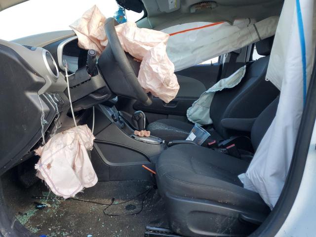 Chevrolet Sonic Lt Image 4