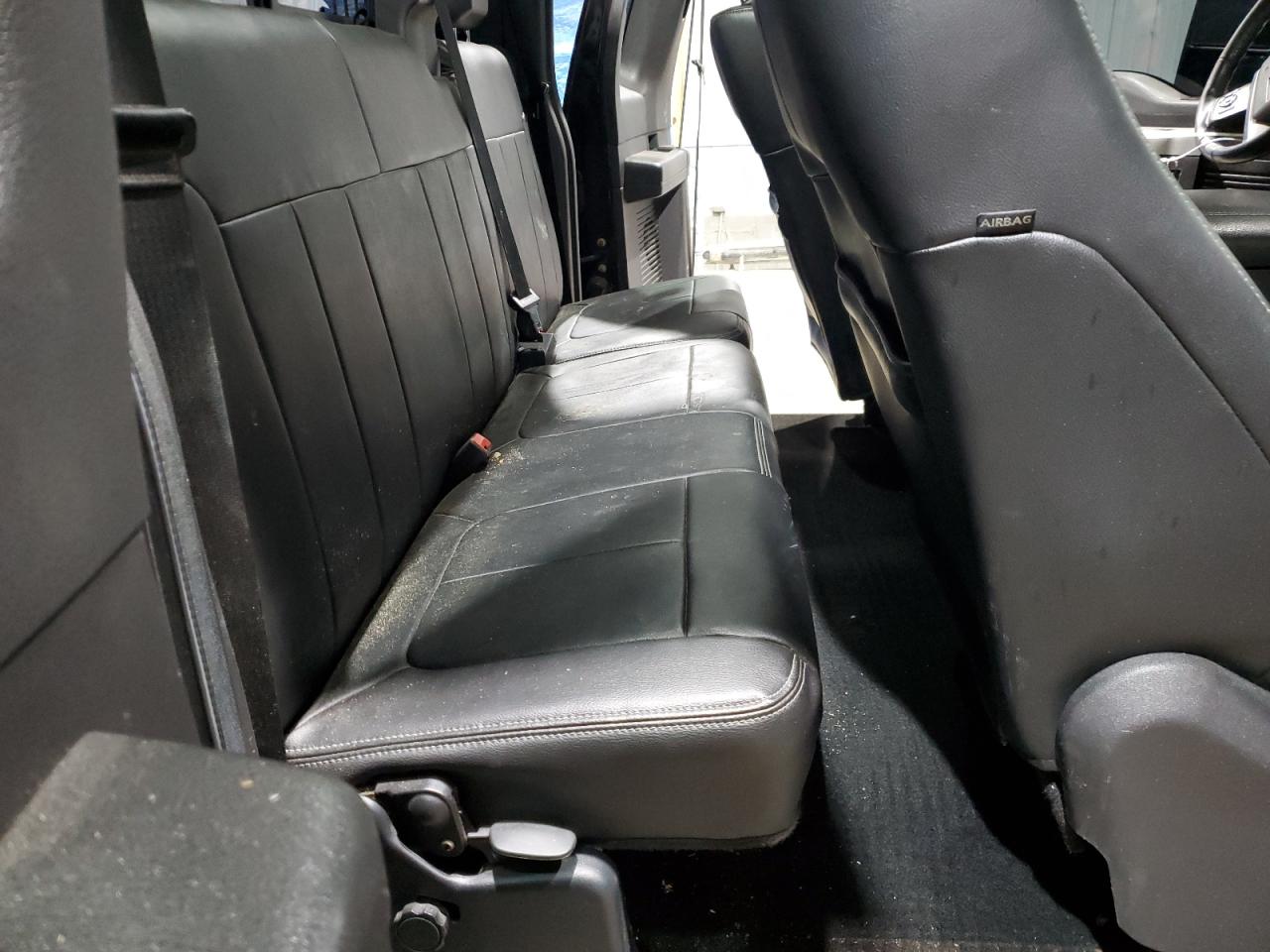 Ford F-350 Super Duty Image 2