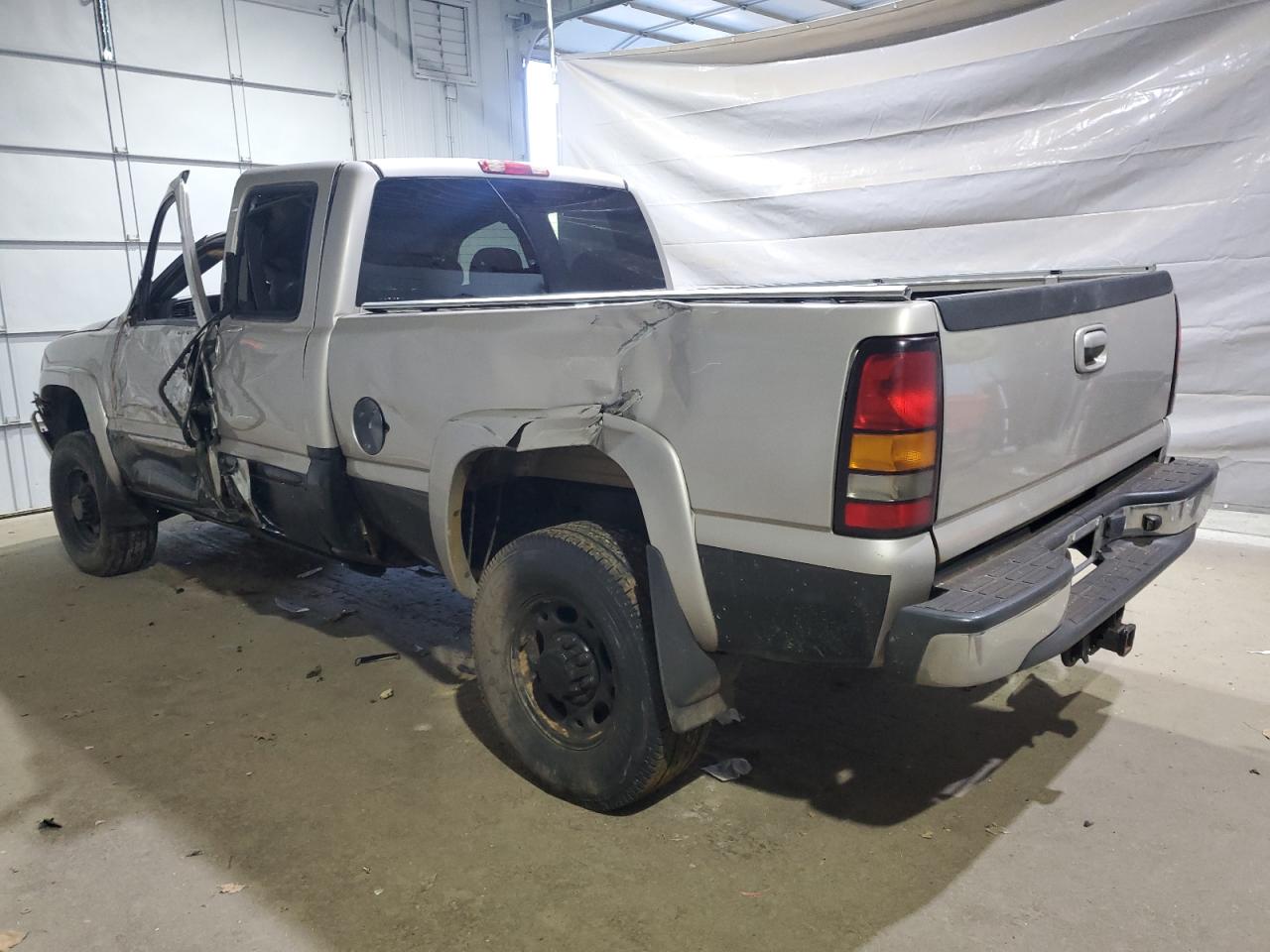 GMC Sierra K2500 Heavy Duty Image 10