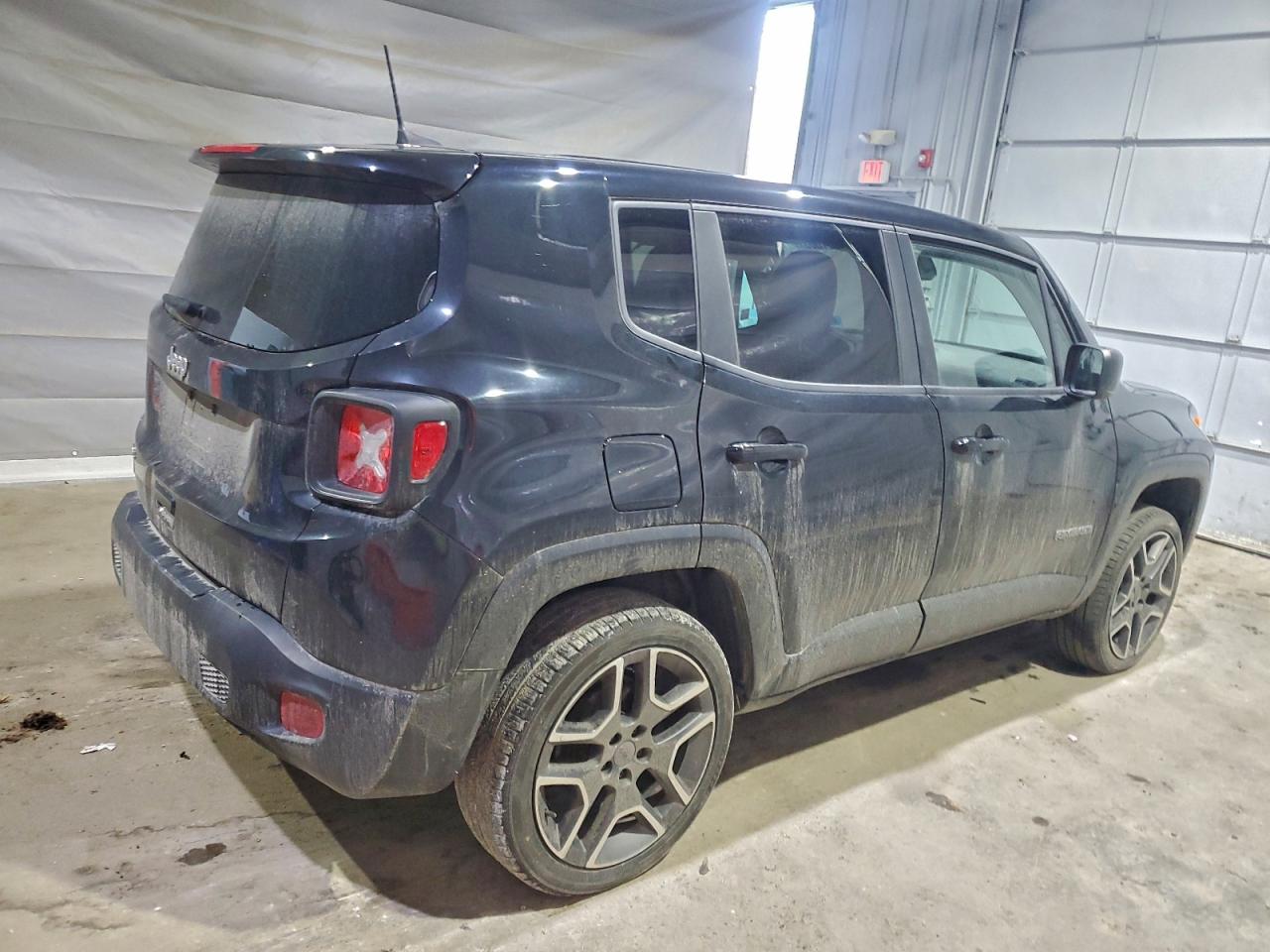 Jeep Renegade Sport Image 2