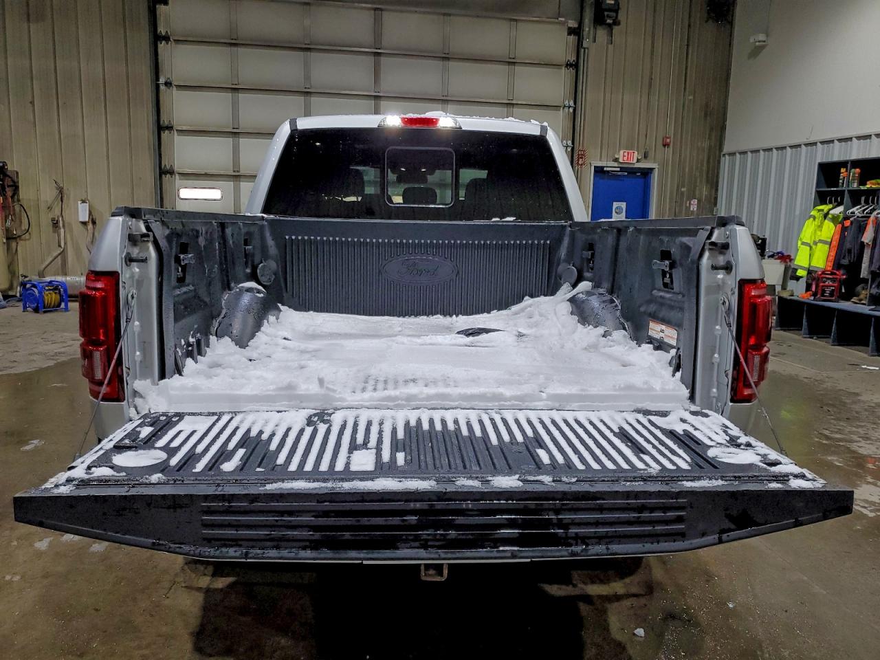 Ford F-150 Supercrew Image 3