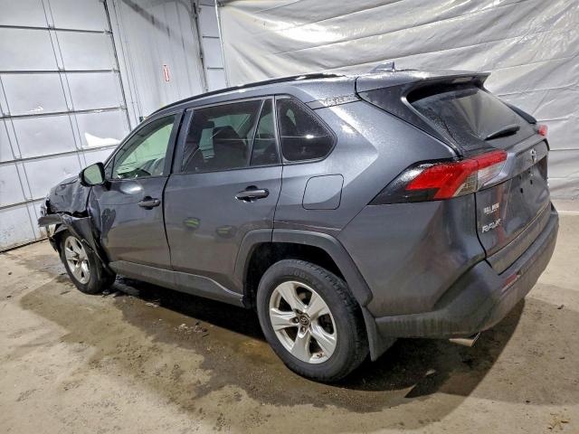 Toyota RAV4 Xle Image 11