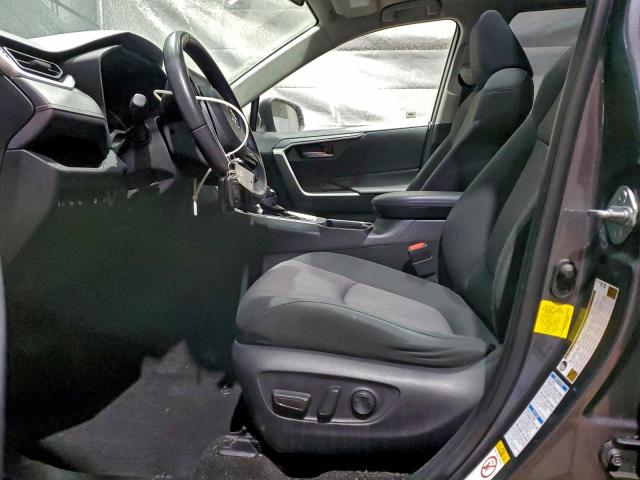 Toyota RAV4 Xle Image 12