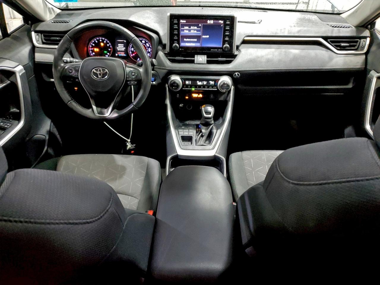 Toyota RAV4 Xle Image 5