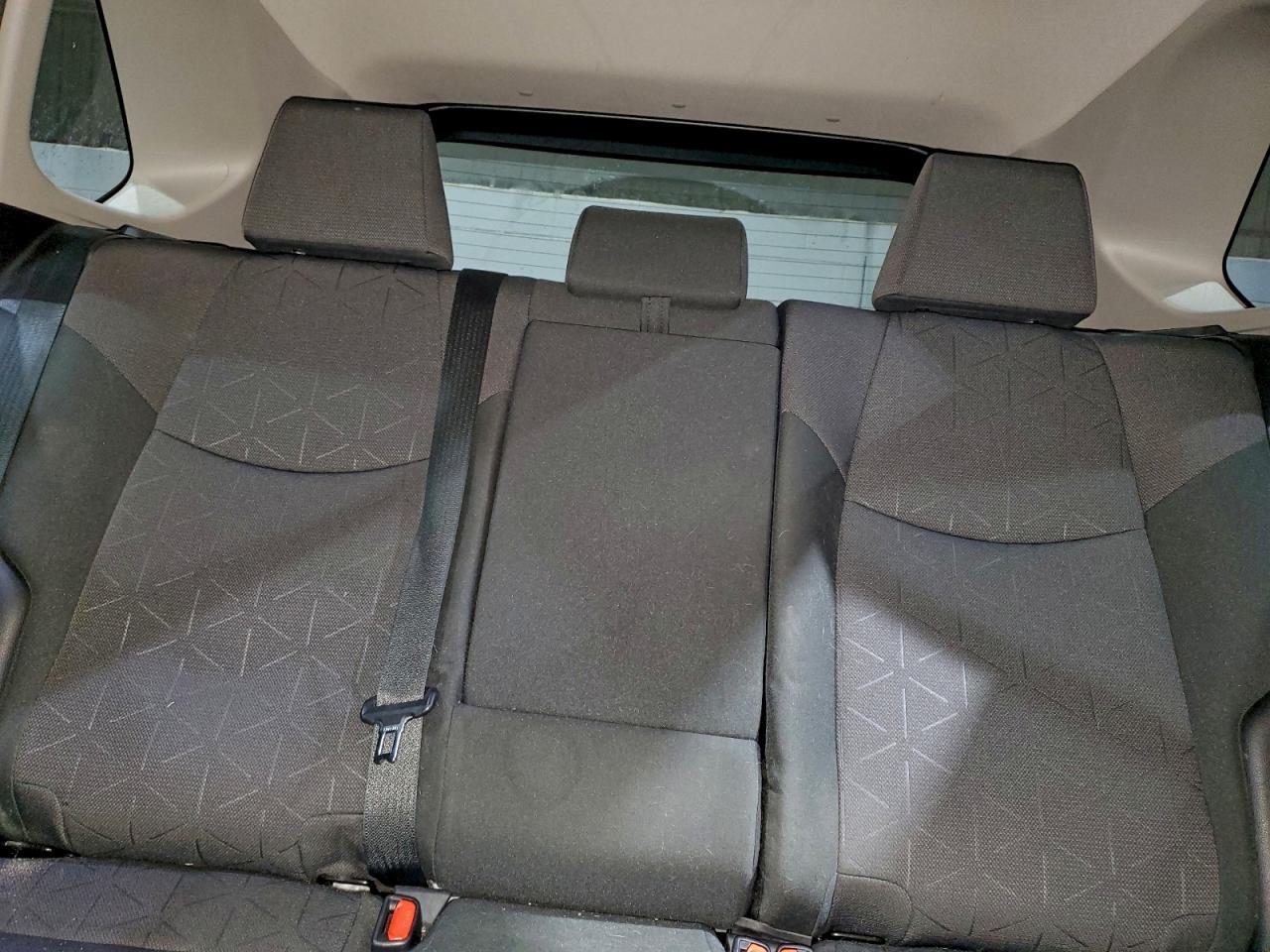 Toyota RAV4 Xle Image 4