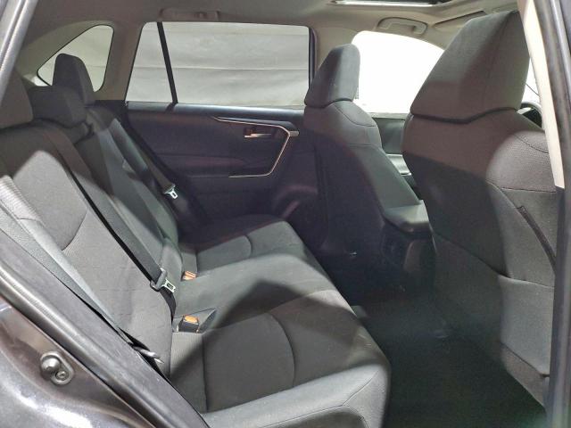 Toyota RAV4 Xle Image 8