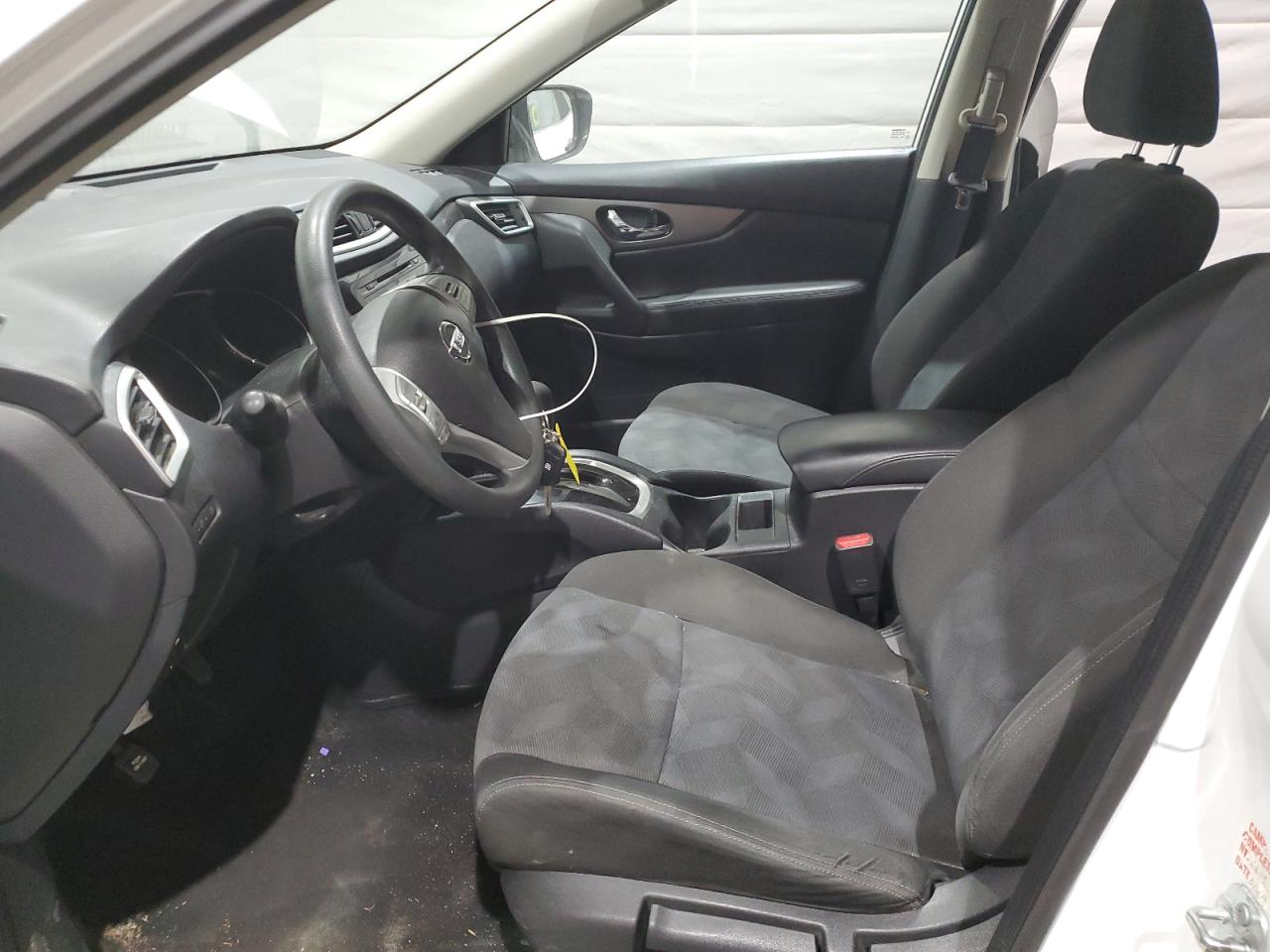 Nissan Rogue S Image 4