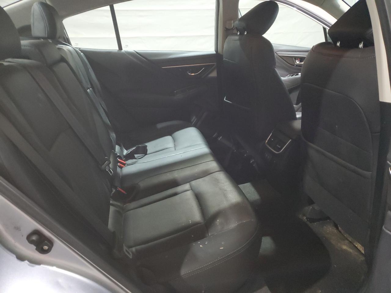 Subaru Legacy Limited Image 9