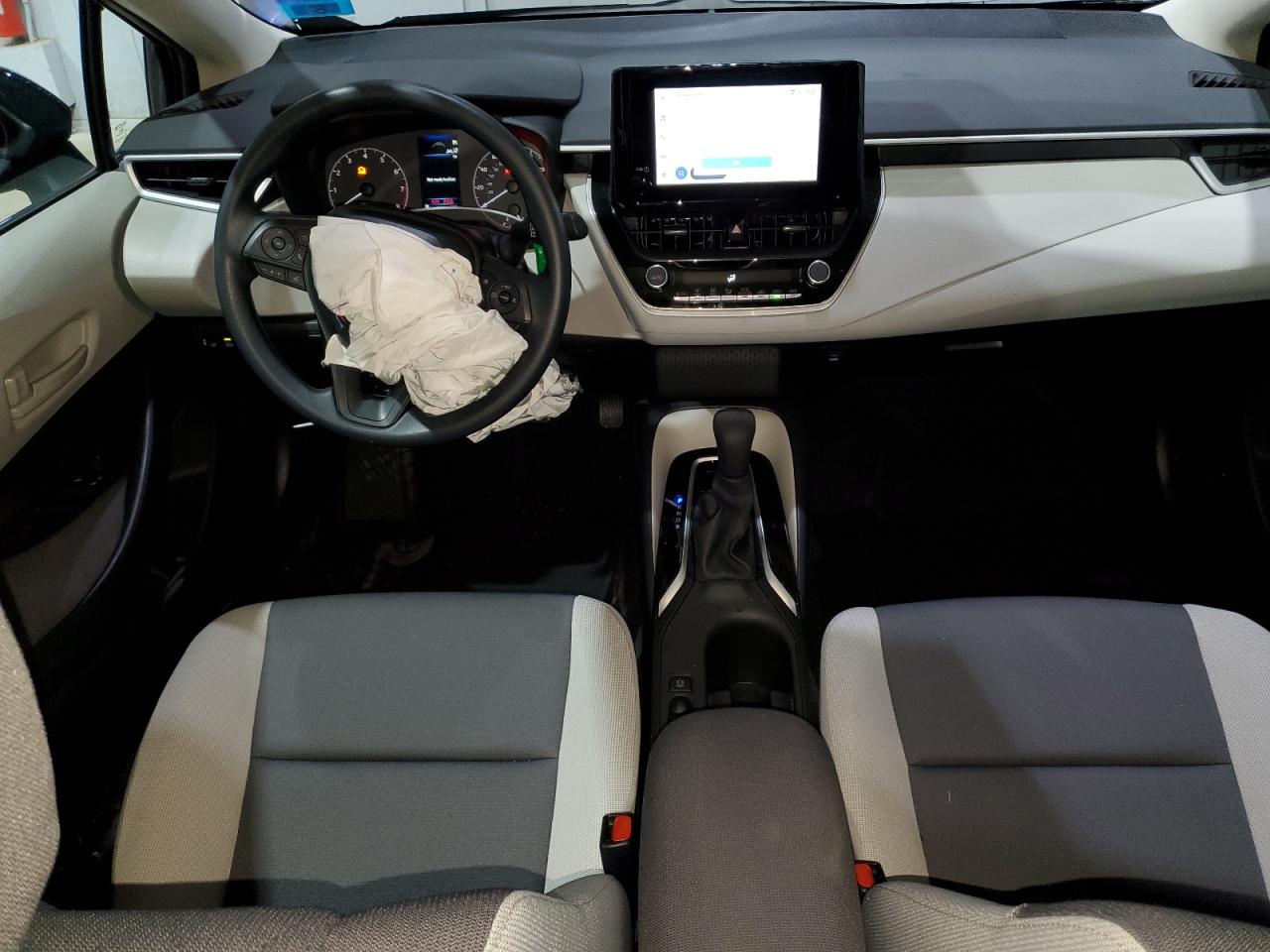 Toyota Corolla Le Image 9