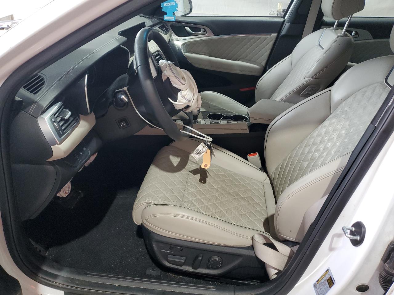 Genesis G70 Base Base Image 7