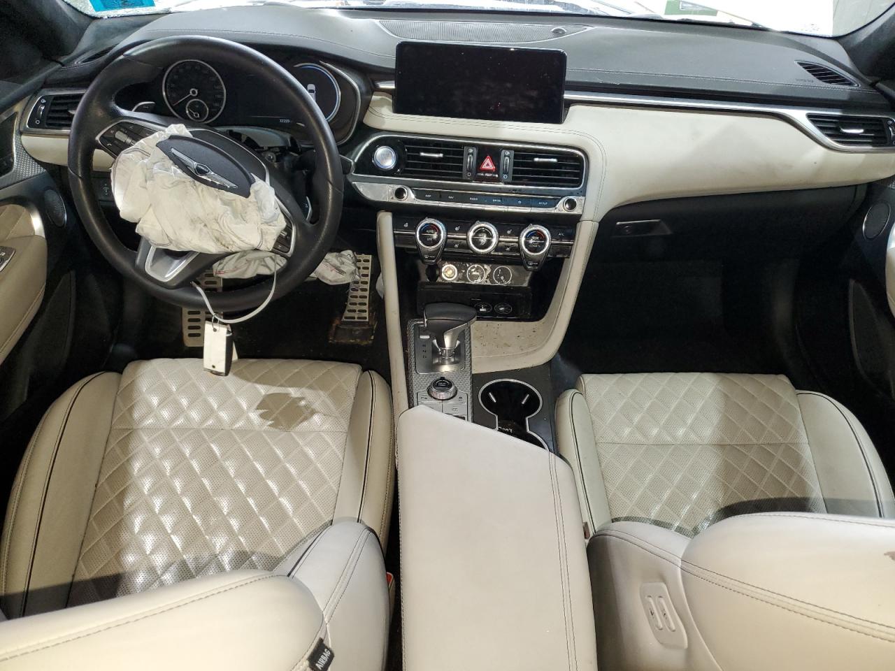 Genesis G70 Base Base Image 8