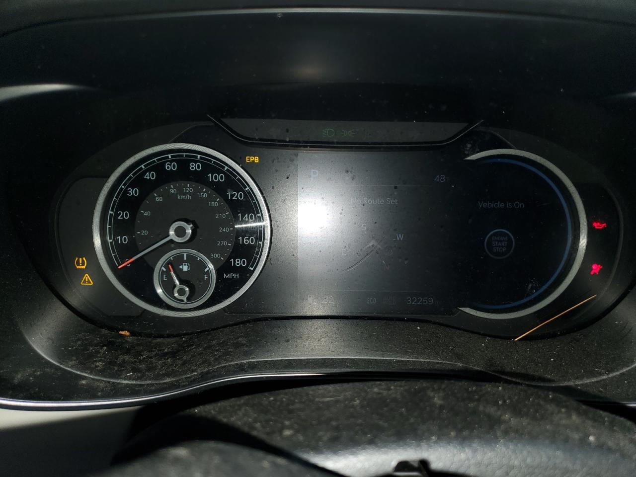 Genesis G70 Base Base Image 5