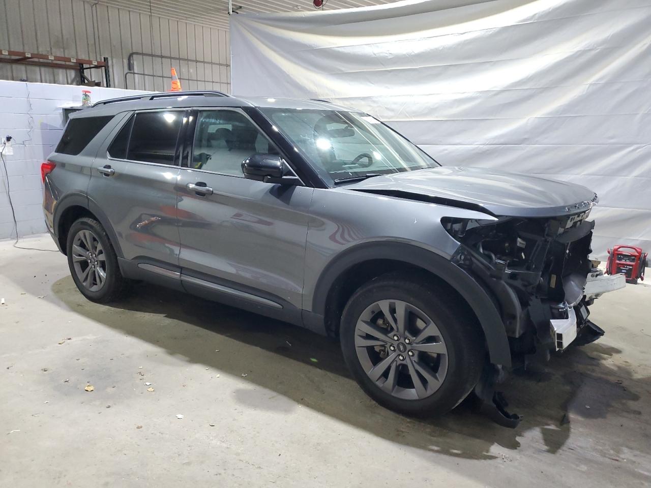 Ford Explorer Xlt Image 14