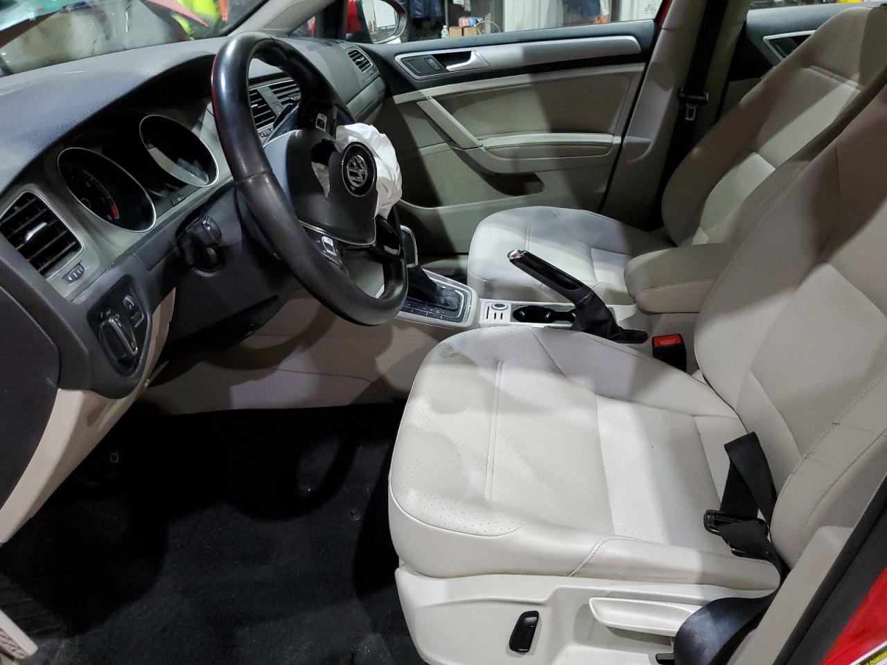 Volkswagen Golf S Image 10