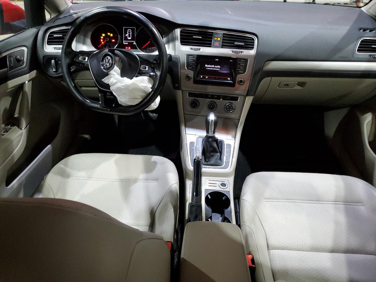 Volkswagen Golf S Image 12