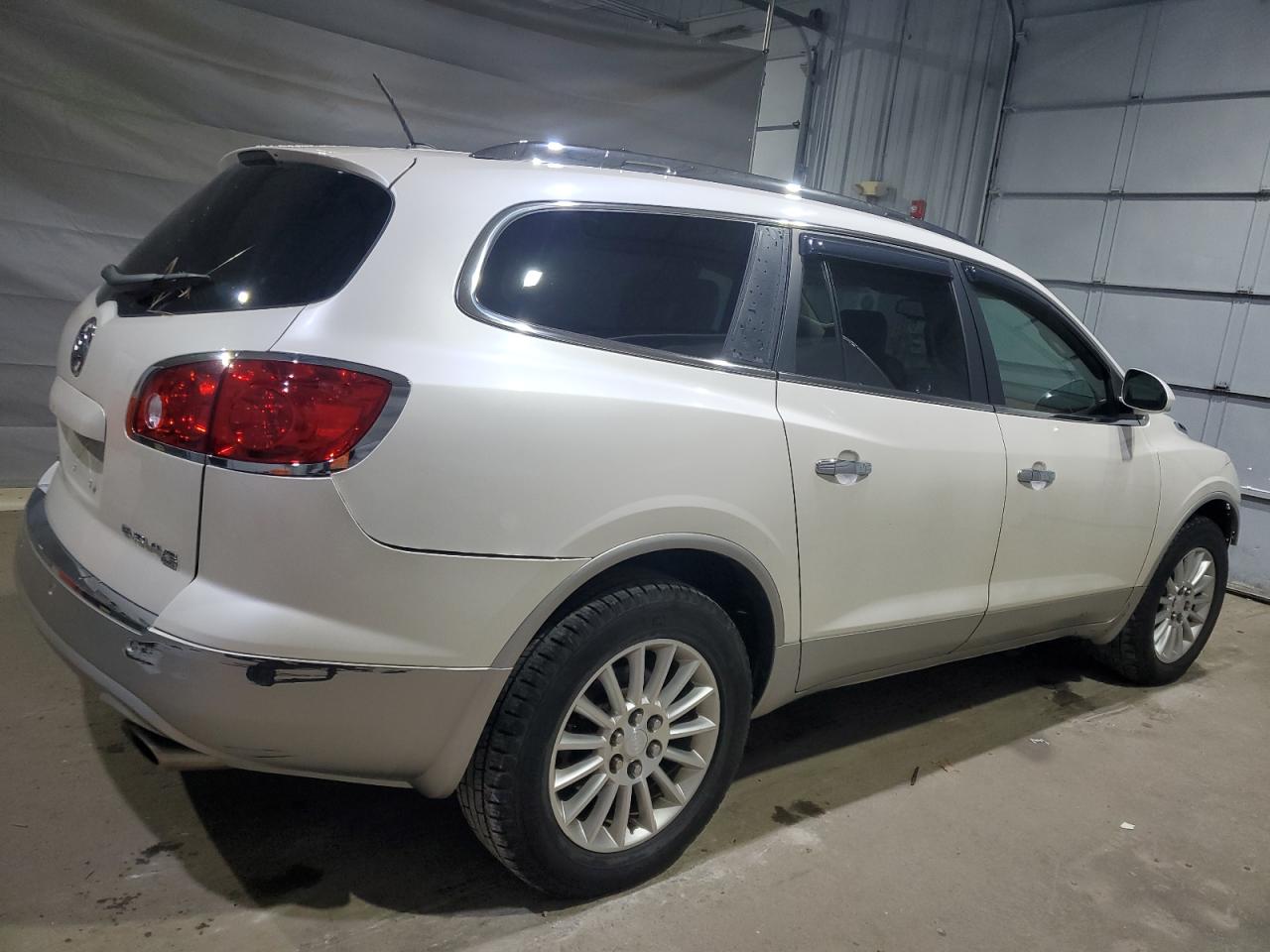 Buick Enclave Image 12