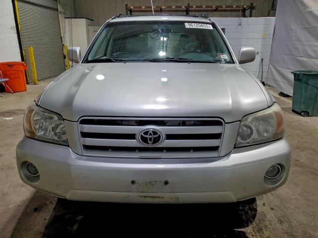 Toyota Highlander Image 3