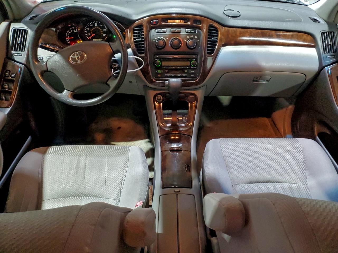 Toyota Highlander Image 4