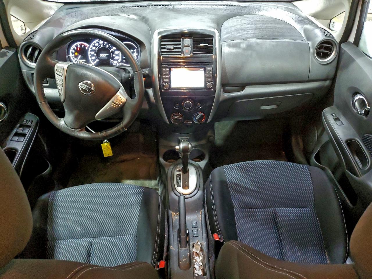 Nissan Versa S Image 8