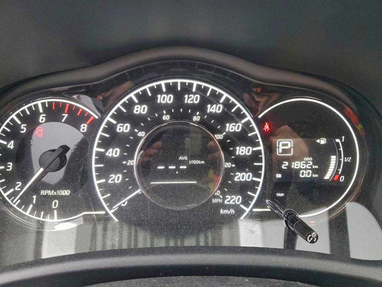 Nissan Versa S Image 2