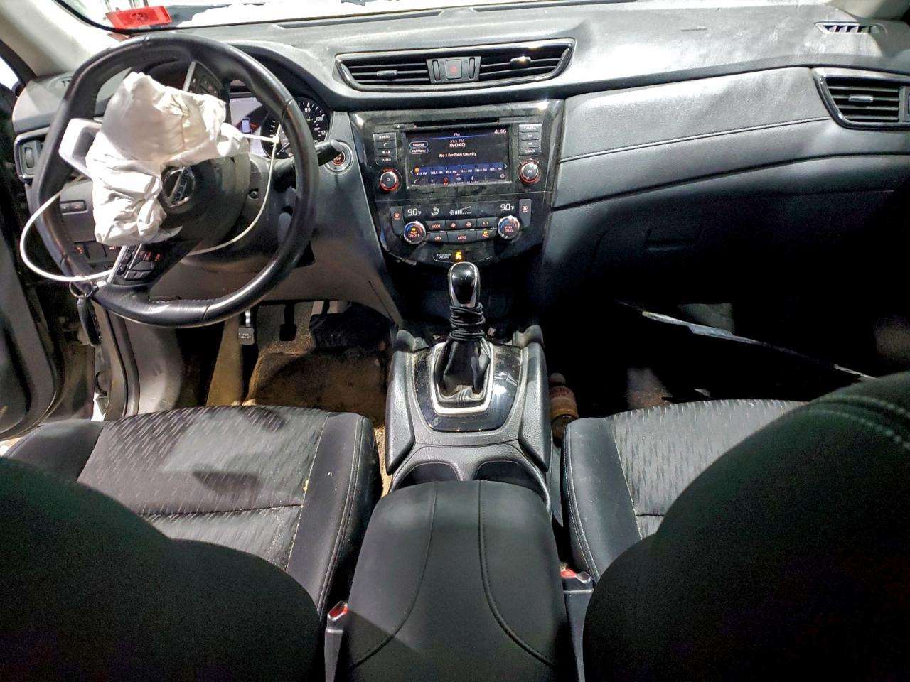 Nissan Rogue S Image 4