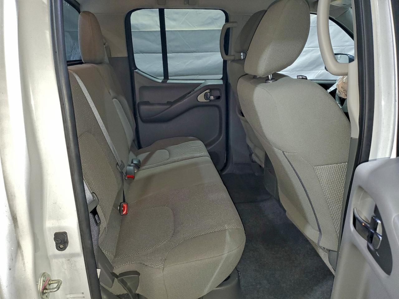 Nissan Frontier S Image 6