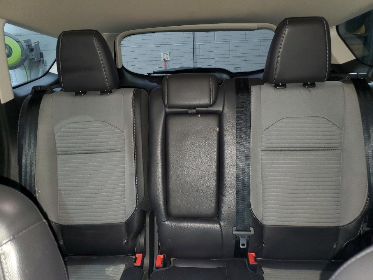 Ford Escape Se Image 2