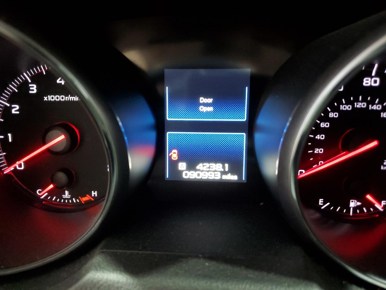 Subaru Legacy 2.5i Image 8