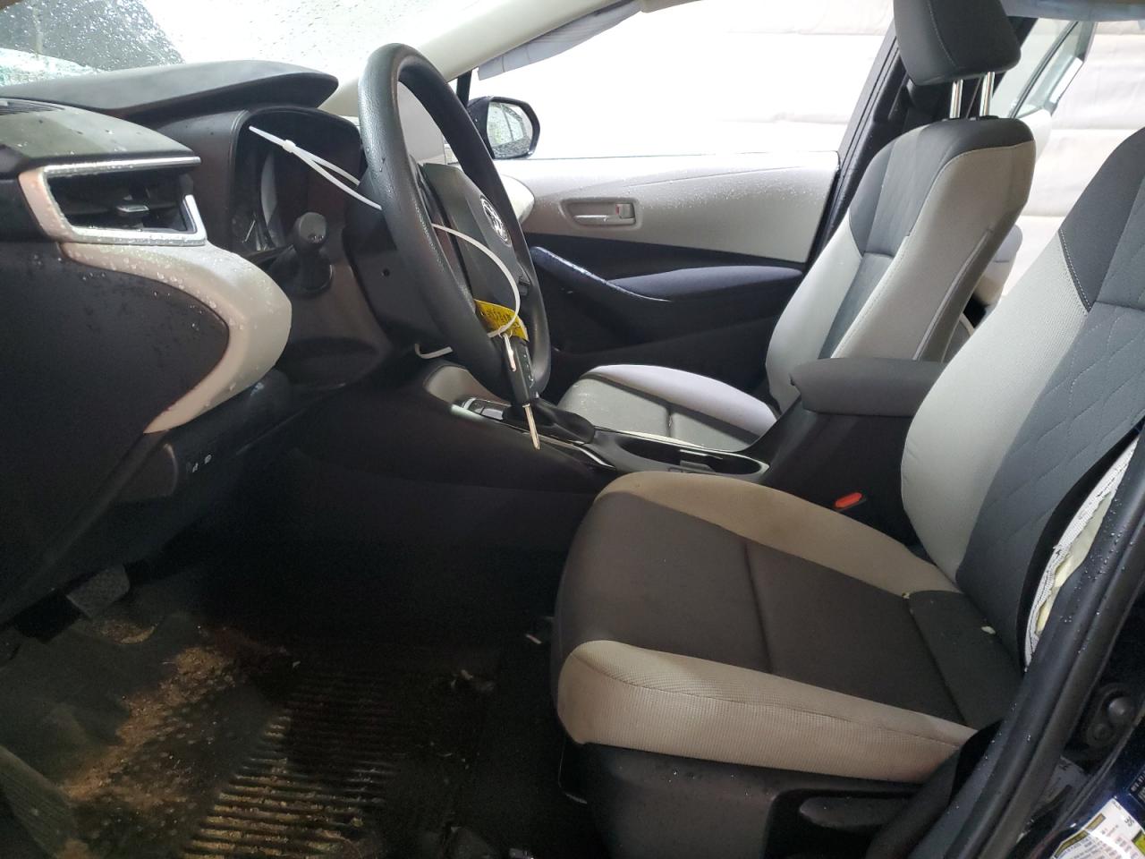 Toyota Corolla Le Image 4