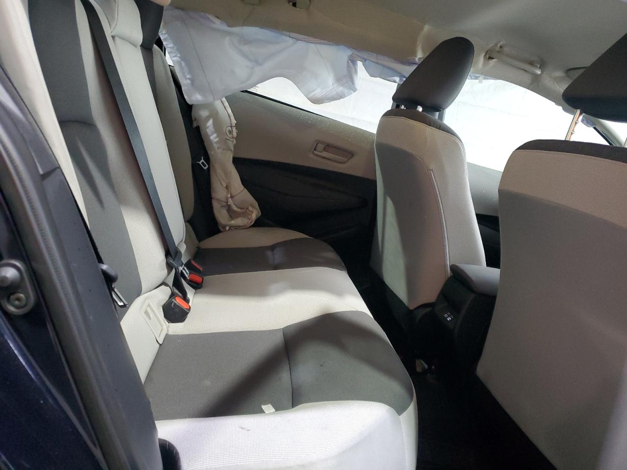 Toyota Corolla Le Image 6