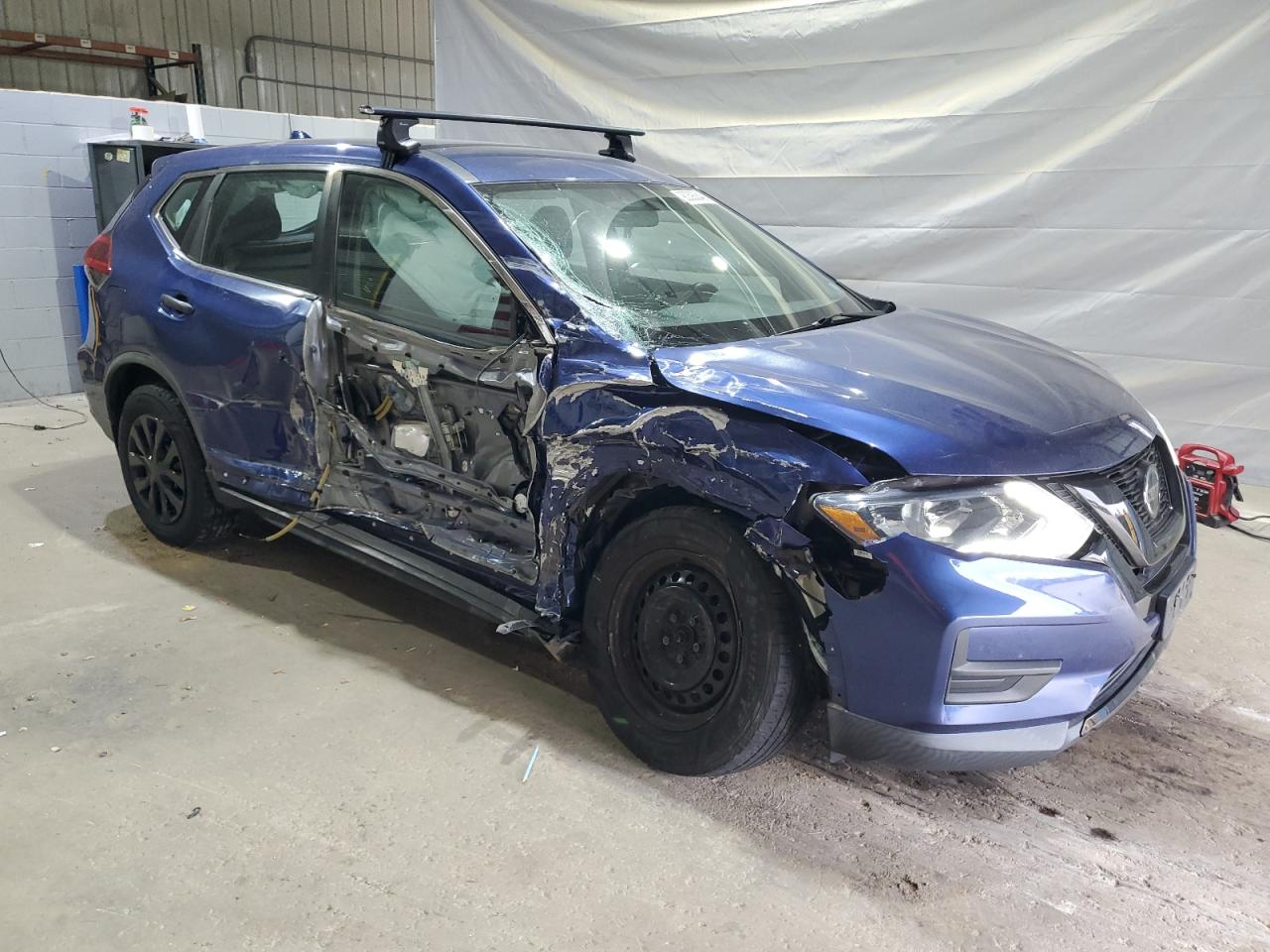 Nissan Rogue S Image 2