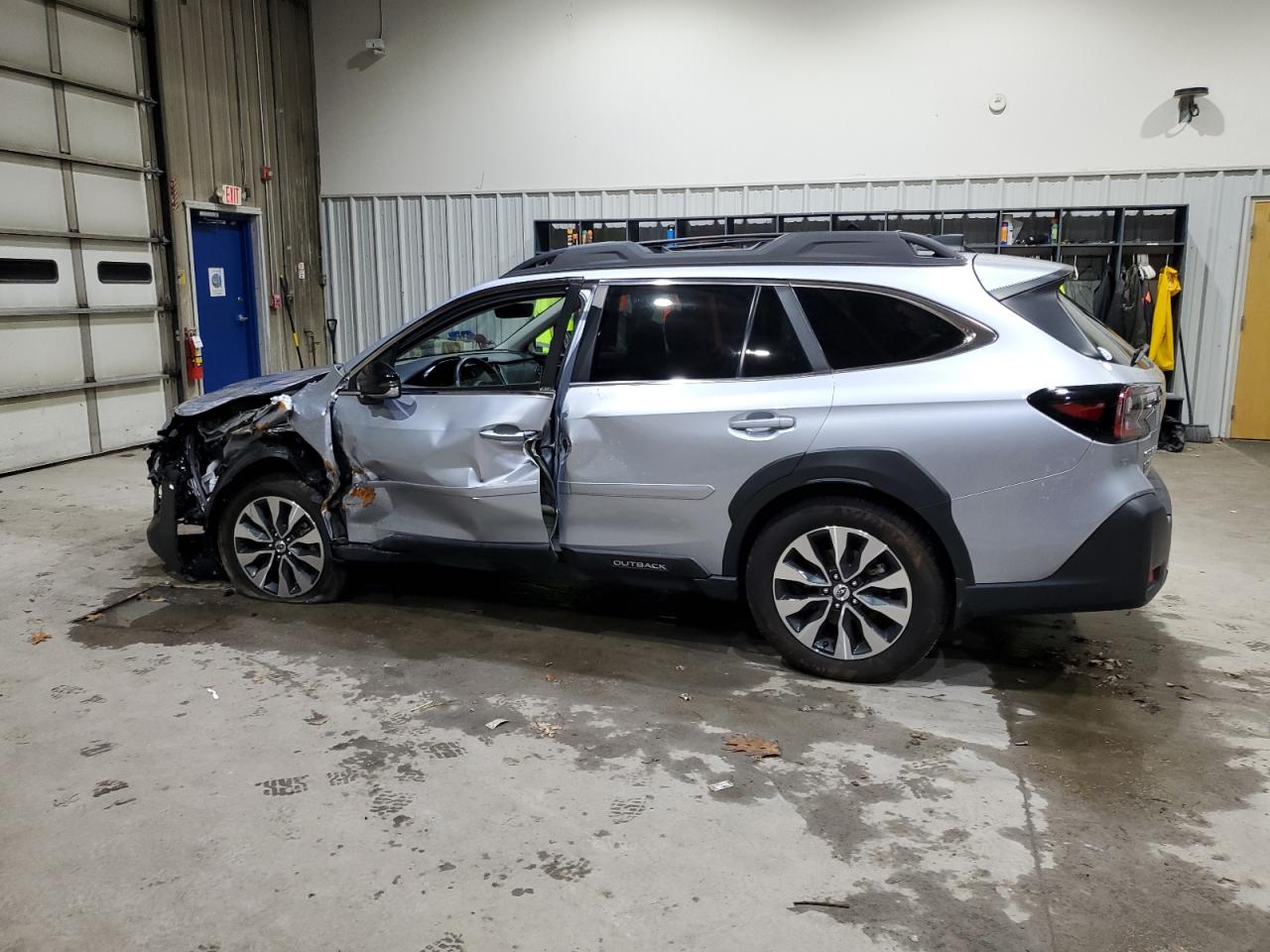 Subaru Outback Limited Image 5