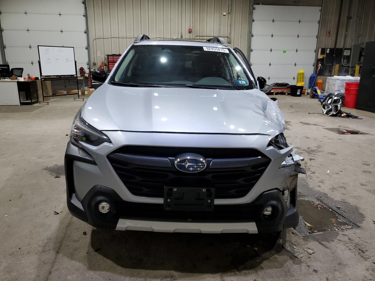 Subaru Outback Limited Image 10