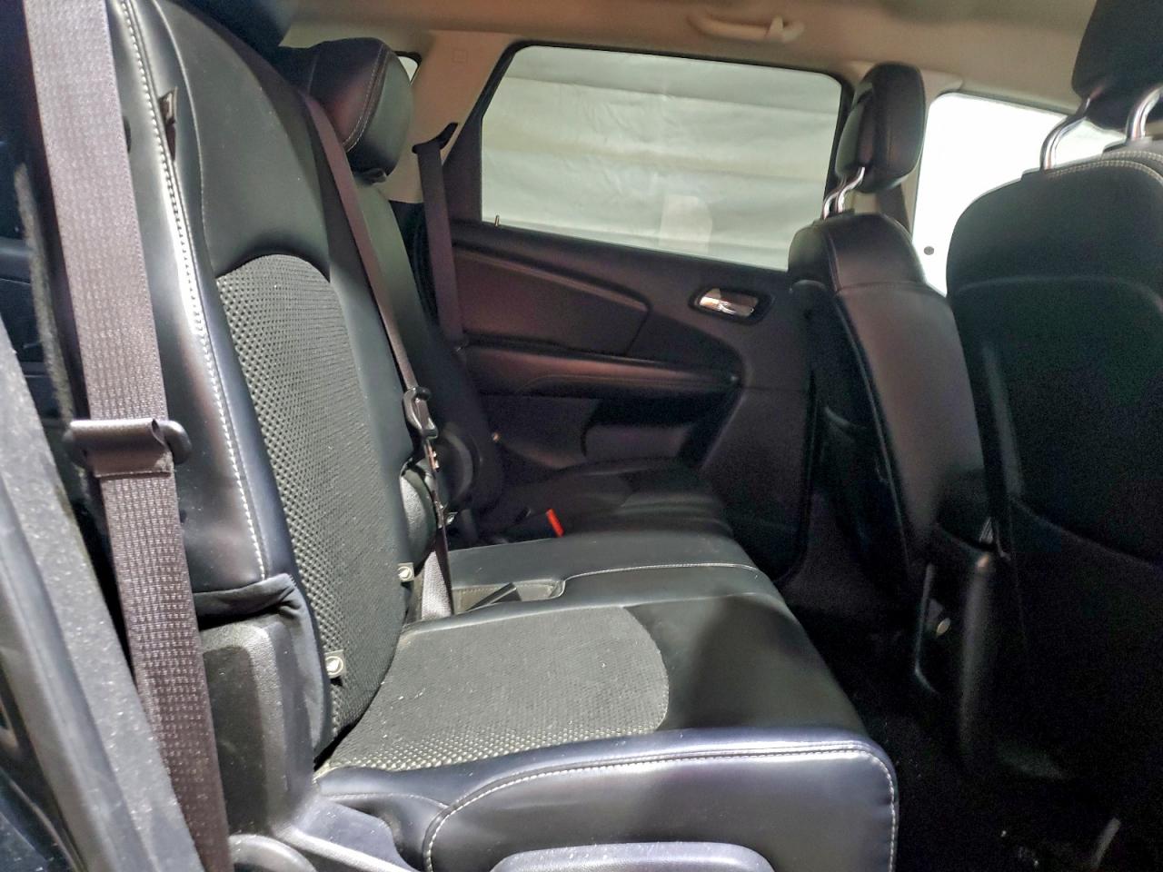 Dodge Journey Crossroad Image 13