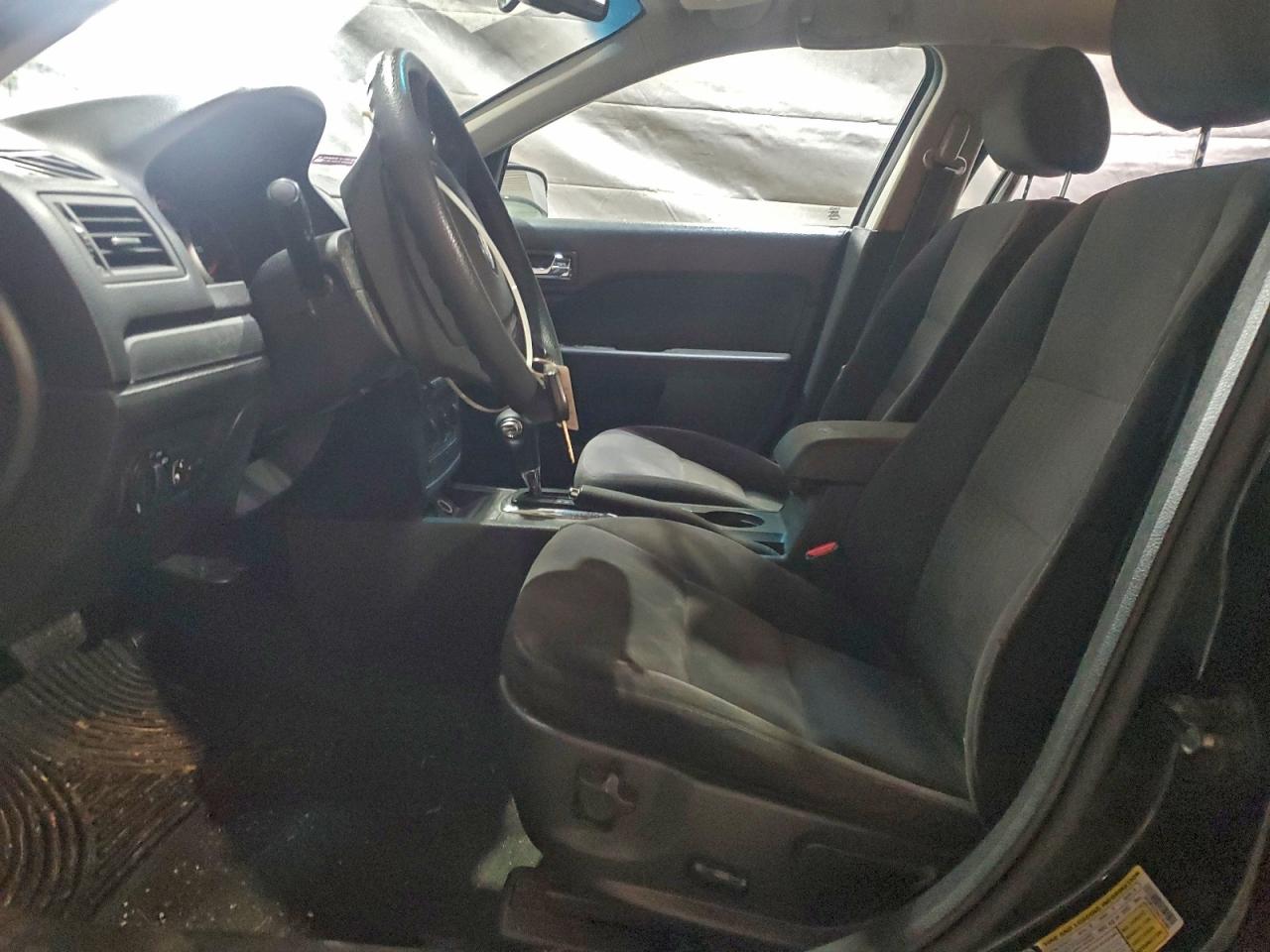 Ford Fusion Se Image 8