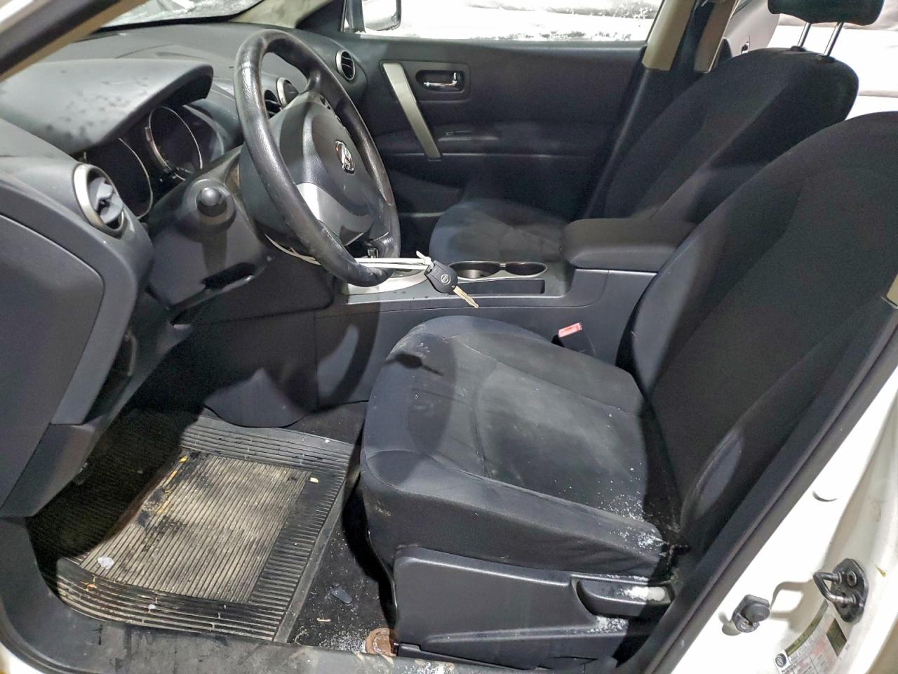 Nissan Rogue S Image 3