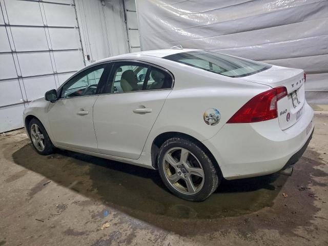 Volvo S60 T5 Image 2