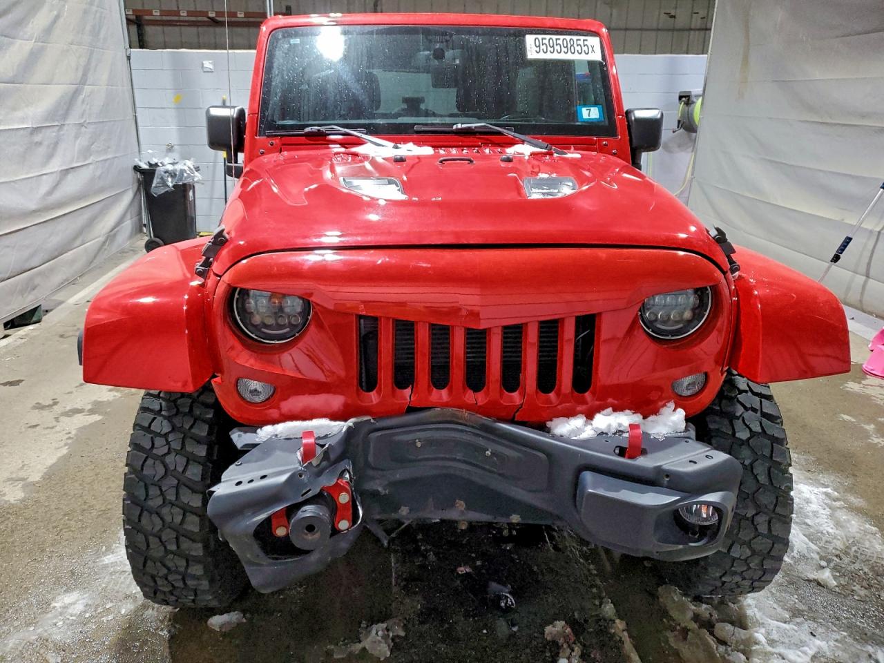 Jeep Wrangler Rubicon Image 13