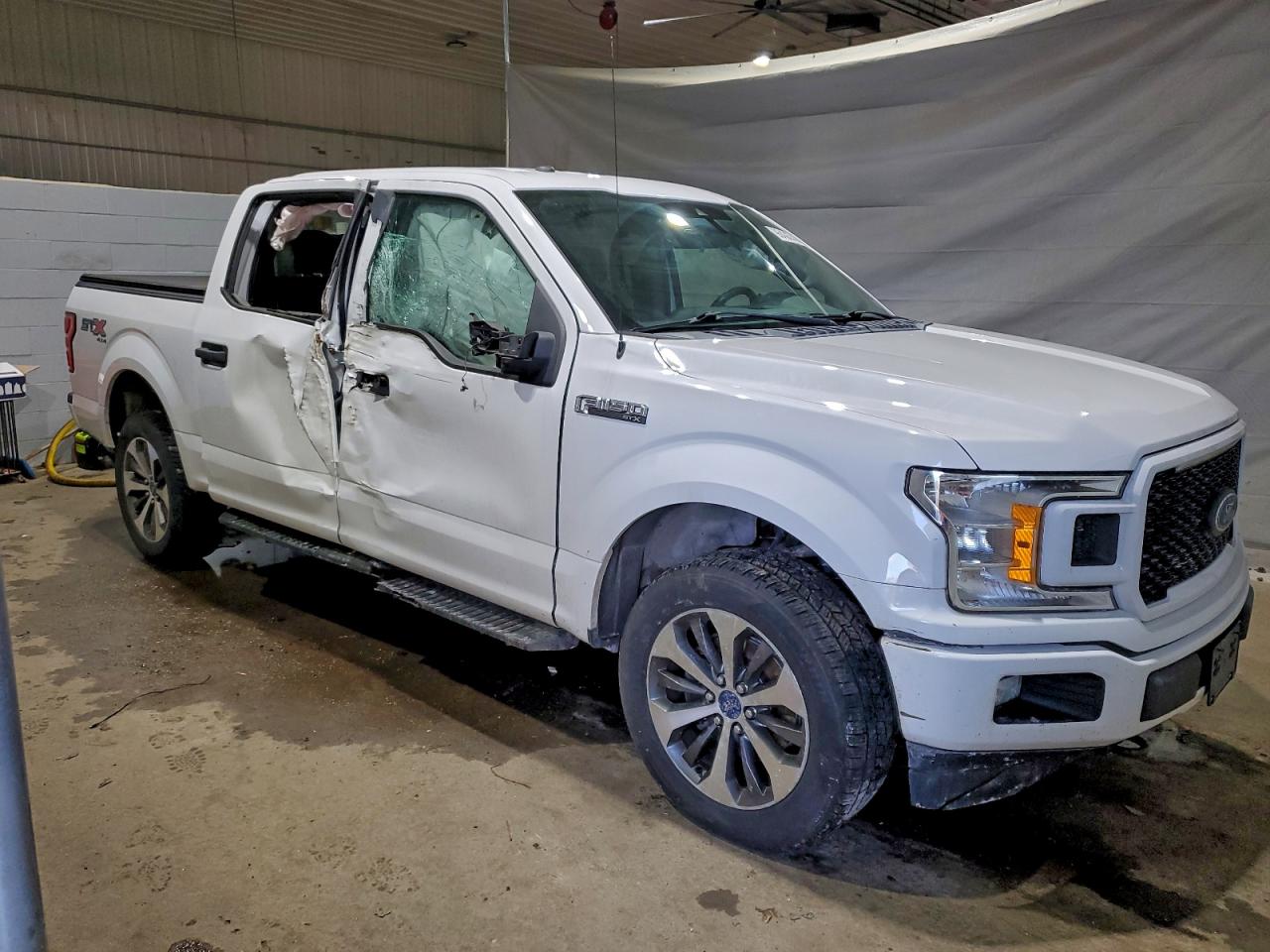 Ford F-150 Supercrew Image 4