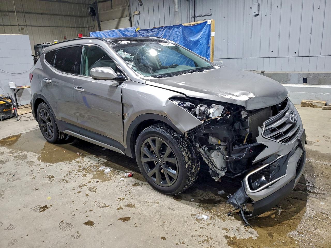 Hyundai SANTA FE Image 2